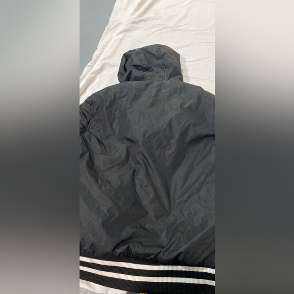 One point one jacket size M - Picture 2 of 3